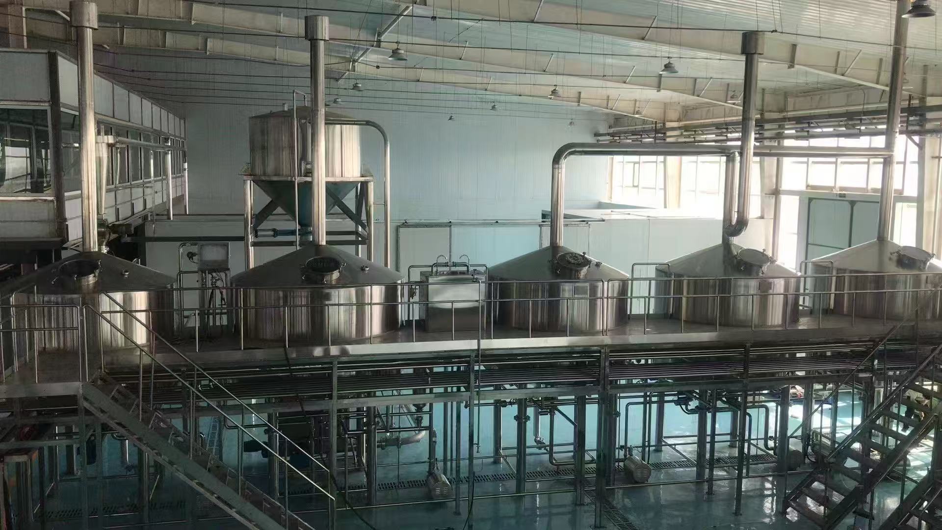 禄丰精酿啤酒设备厂—精酿啤酒设备主要生产工艺与核心技术